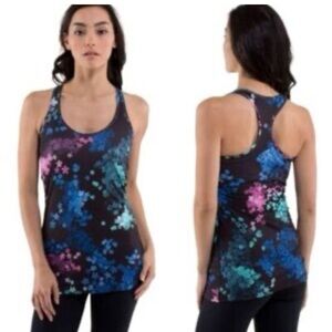 Lululemon Blue Floral Fitted Sleeveless
See Measurements in Pictures